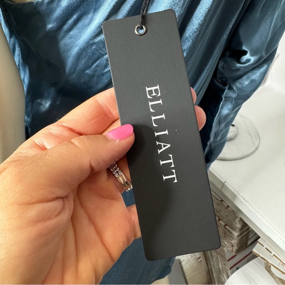 ELLIATT Revolve Shiny Satin Blue Sexy One Sleeve Mini Dress NWT Size Medium - Picture 11 of 13